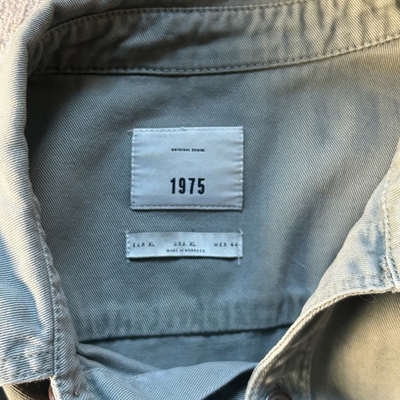 1975 Military-Style Shirt Jacket in Sage Green–Patches, Lightweight Denim (XL) - Picture 2 of 6